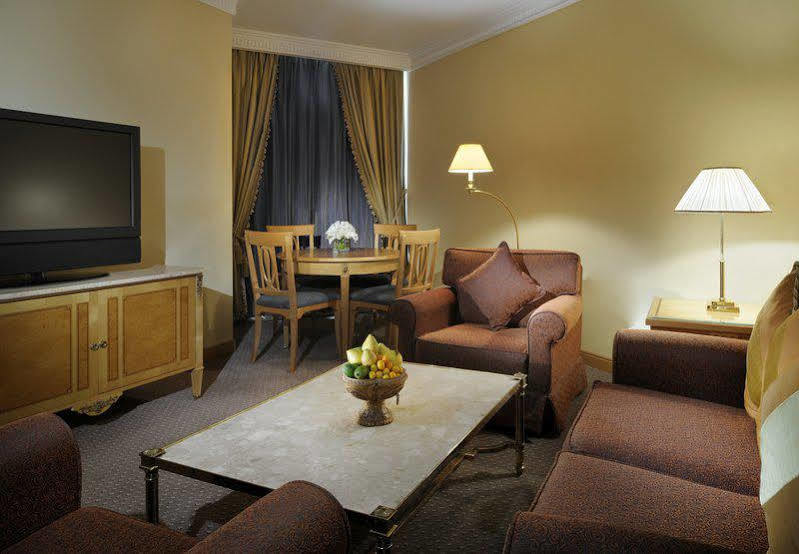 Jw Marriott Hotel Kuwait Kuvait Szoba fotó